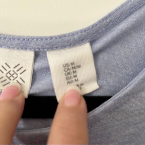 Artisan NY light blue scoop neck short sleeve tee. M - Picture 3 of 5